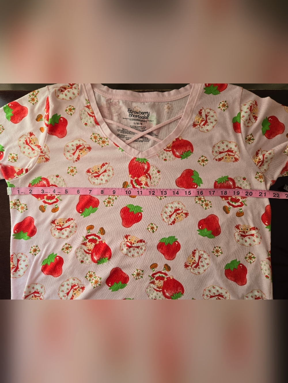 🍓Strawberry Shortcake Criss-Cross V-Neck Graphic Tee - Size Large🍓SWEETEST TOP - Picture 7 of 11